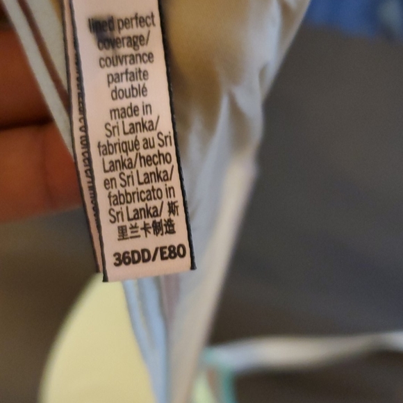 36DD - Picture 3 of 4